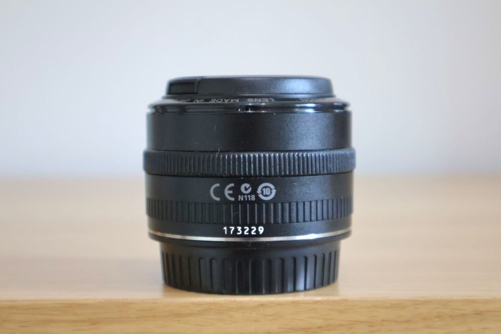 Canon EF 28mm F/2.8