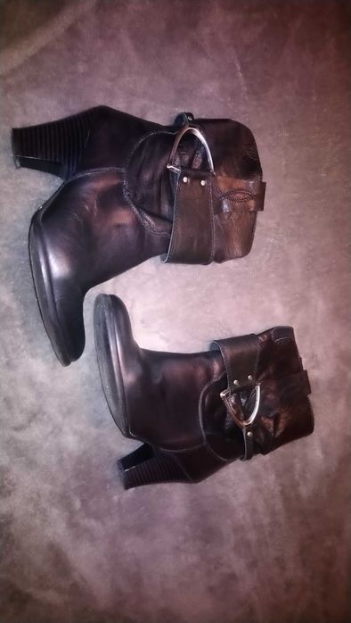 Botas de senhora em pele, nº 36
