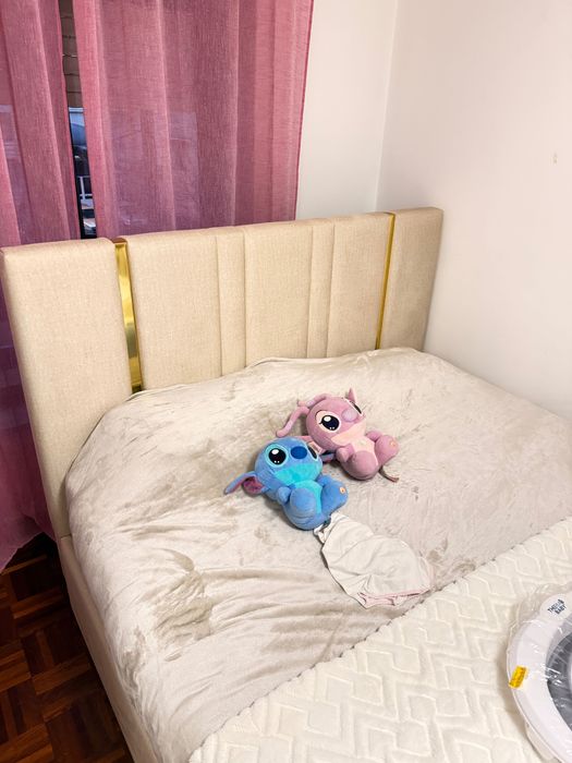 Cama de casal com 3 meses de uso