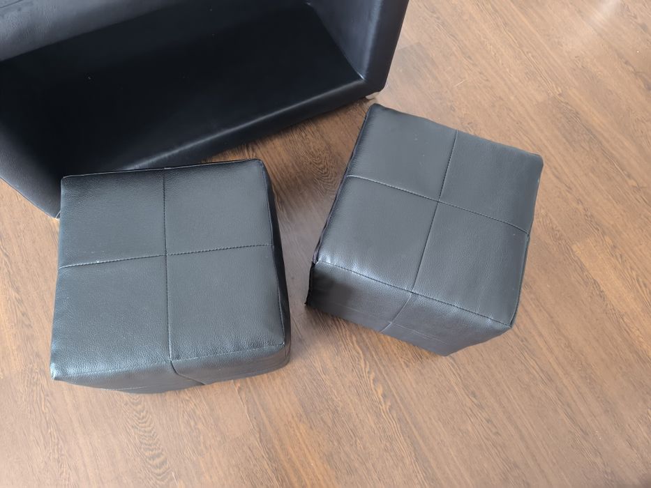 Sofá com chaise long em pele