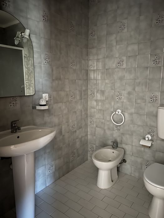 Apartamento T4 com sótão e terraço oliveira do bairro