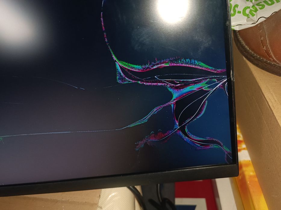 Monitor Dell 24 polegadas P2423DE ecran danificado para desocupar