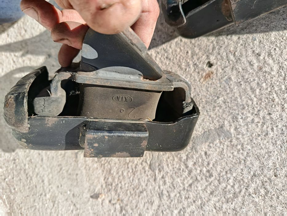 Подушка двигуна коробки куліса Hyundai H1 з малим пробігом