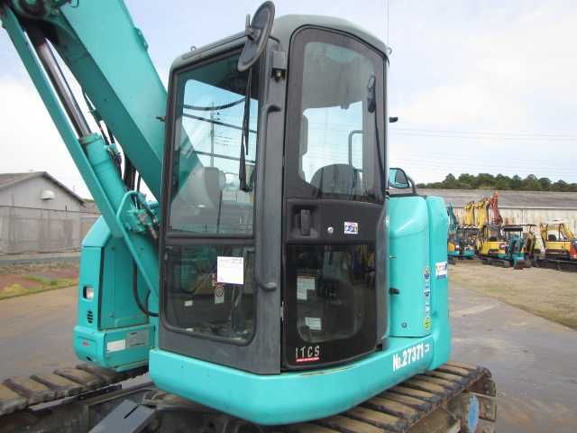 Гусеничний екскаватор Kobelco SK80UR-6E.