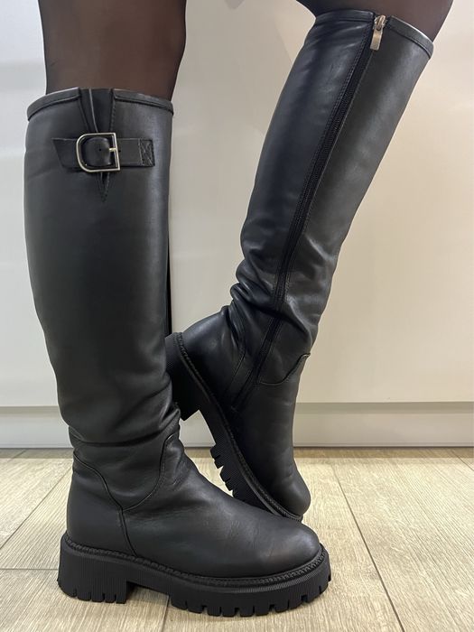 Чоботи жіночі