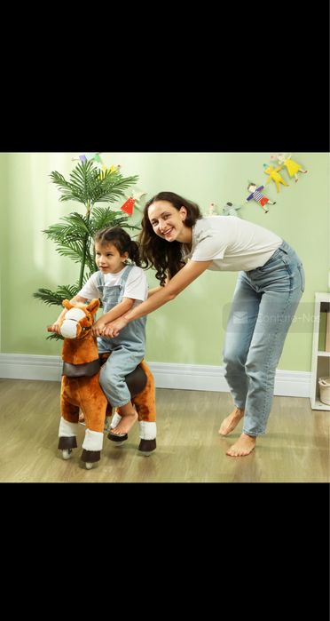 Cavalo com rodas e sons para crinaca