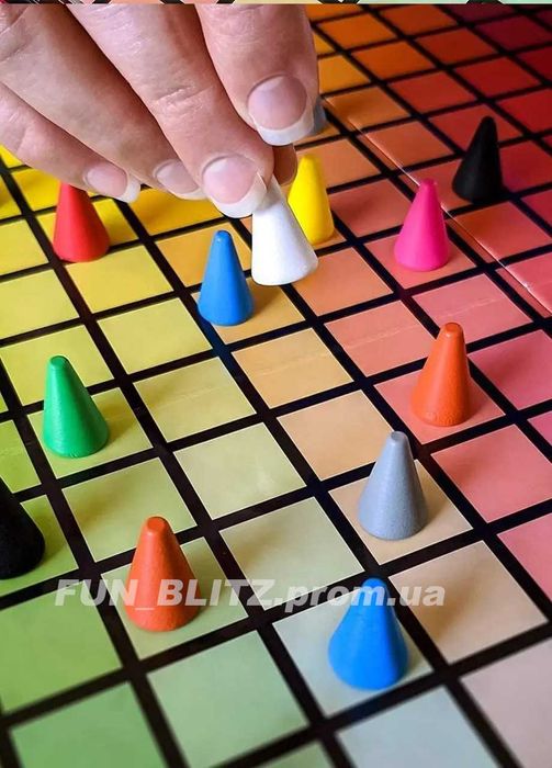 Настільна гра Hues and Cues / вгадування кольорів УЦІНКА (пом'ят короб