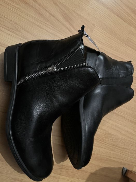 Buty skorzane r. 38/39 firma Bata