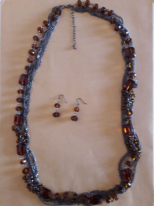 Glamoroso e sofisticado colar NIQUEA.D + par de brincos do conjunto