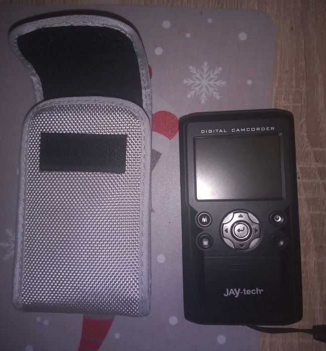 Mała kamera video na akumulatorki .stan idealnyplus etui
