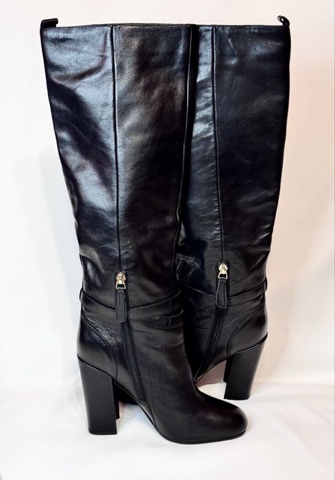 Yves Saint Laurent ITALY шкіряні високі чоботи