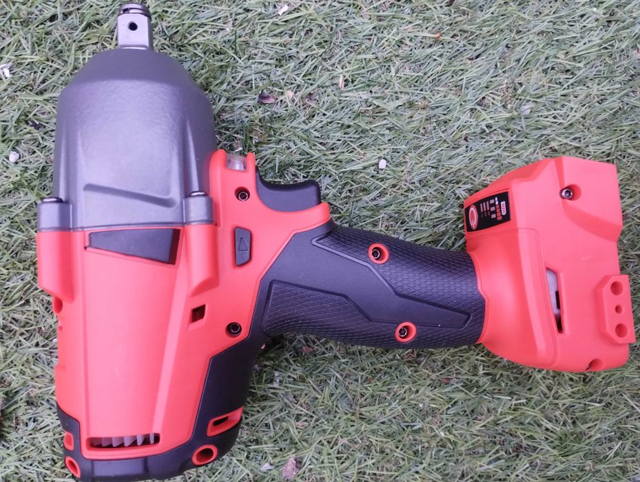 Klucz udarowy na baterie Milwaukee M18