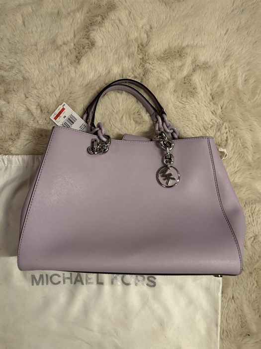 Michael Kors оригінал нова купувалась за 178 доларів