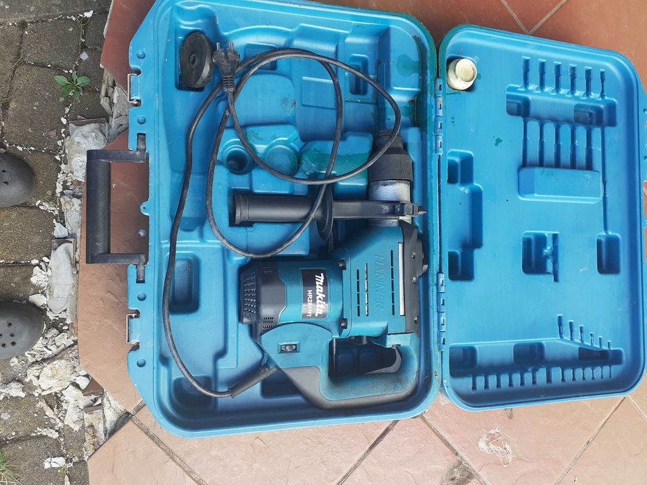 Młotowiertarka Makita HR2811FT
