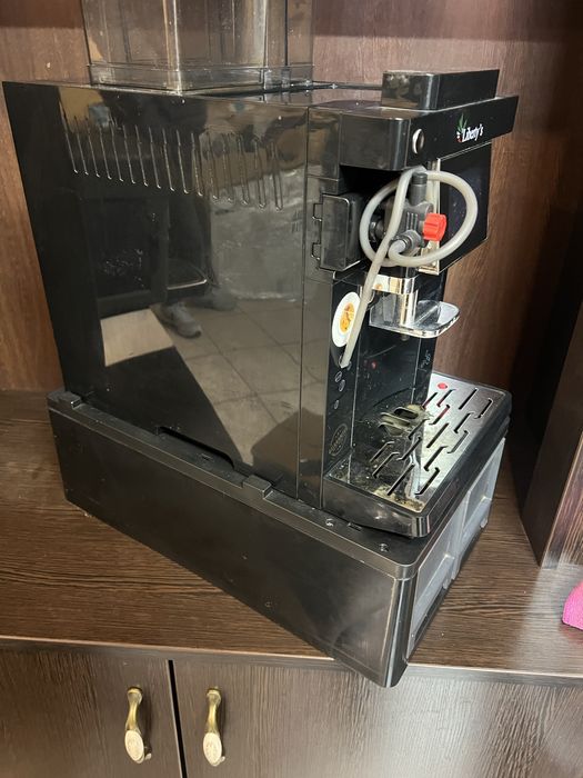 Продам Кофемашина LIBERTY`S CLT-Q007