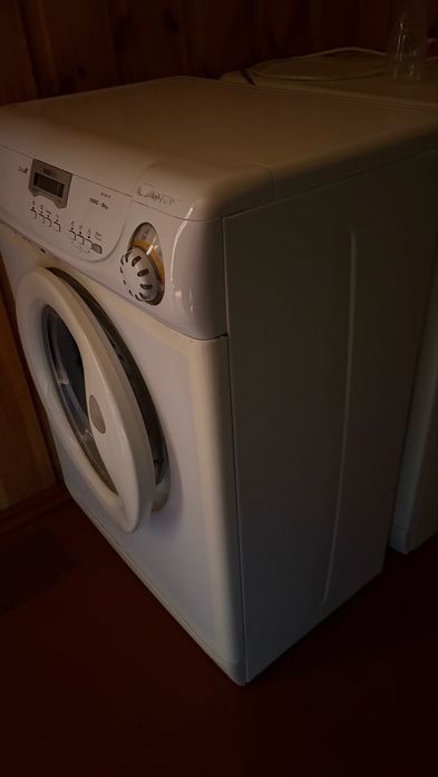 Пральна машина в робочому стані