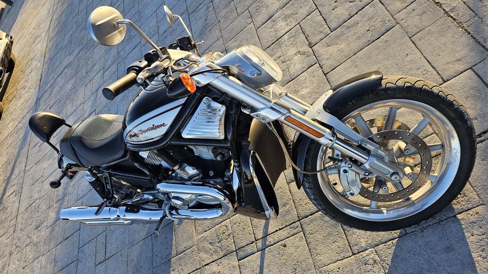 Harlay-Davidson V-ROD VRSCR Street ROD