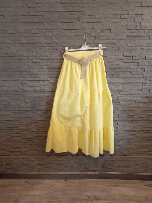 Śliczna sztruksowa spodnica