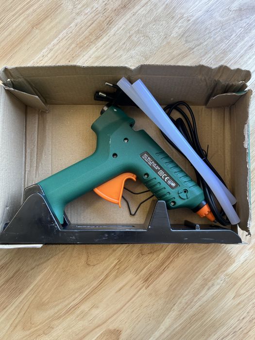 Pistolet klejowy bezprzewodowy 80W