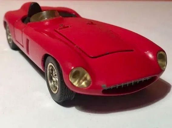FERRARI ( 2 ) - anos 90 - escala 1/43 ?