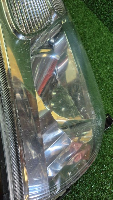 »TOYOTA Hiace Minibus (H100,H200) 08.95-12.12 - Ótica/Farol frente direita usada em bom estado DEPO 212-11N5R-LD-EM