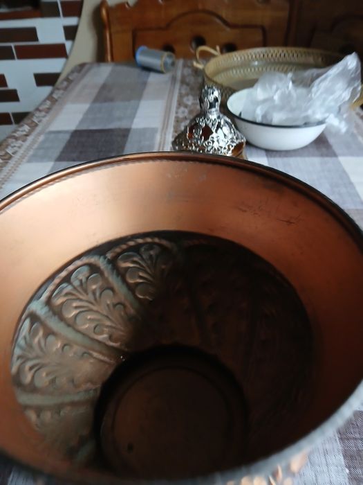 Мідний вазон для квітів мідний.