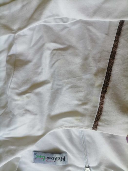 Biała sukienka w kwiaty 44