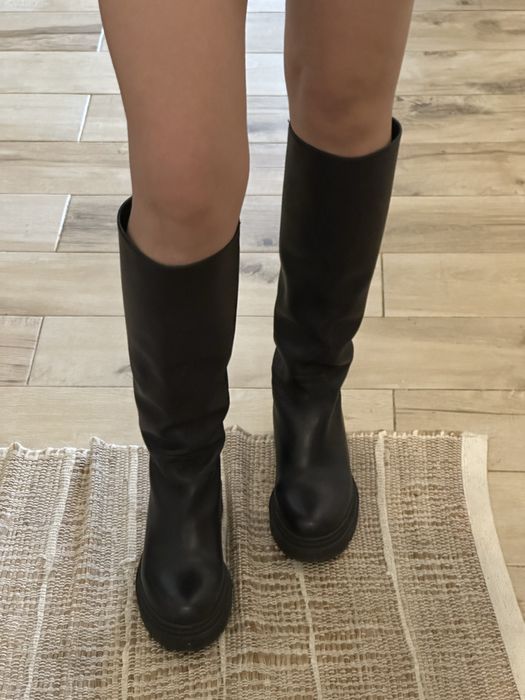 Чоботи Качоровська