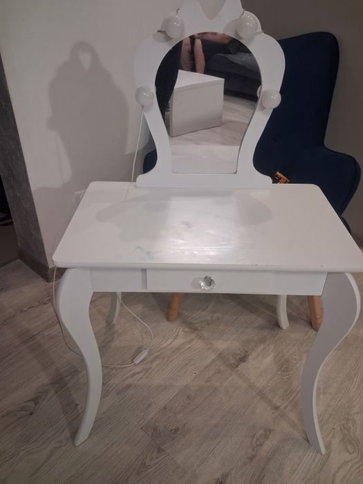 Toaletka biała używana
