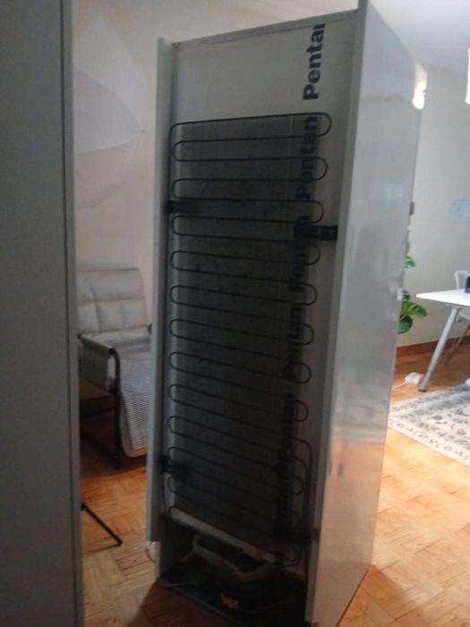 Frigorífico da marca Bosh Ventilado impecável 1,70x60x59