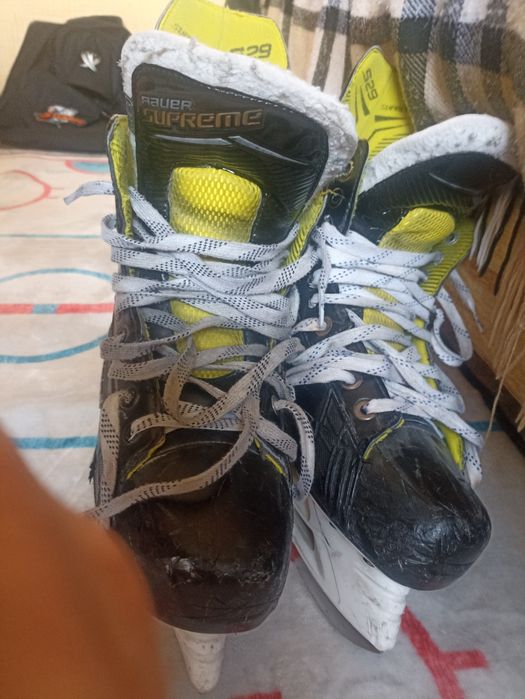 Хокейні ковзани Bauer Supreme S29 Б/У