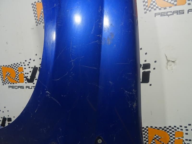 Guarda-lamas esquerdo FIAT Grande Punto (199_)