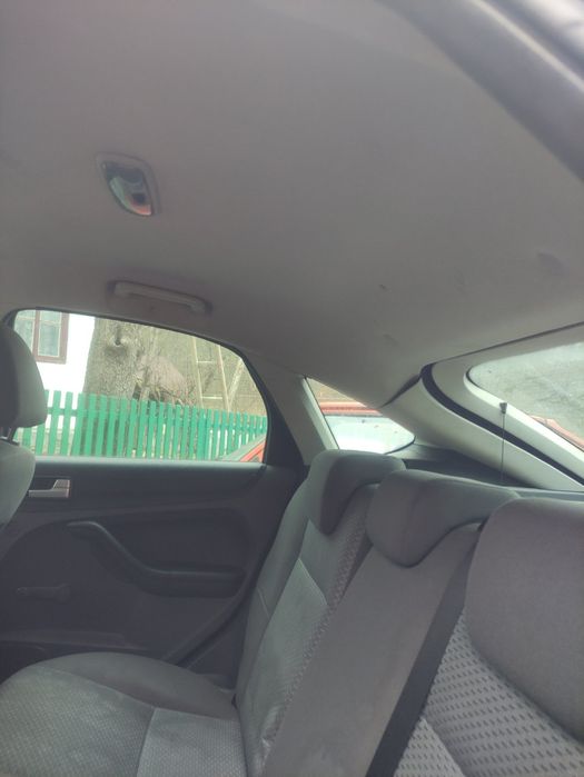 FORD FOCUS 1,6 бензин!
