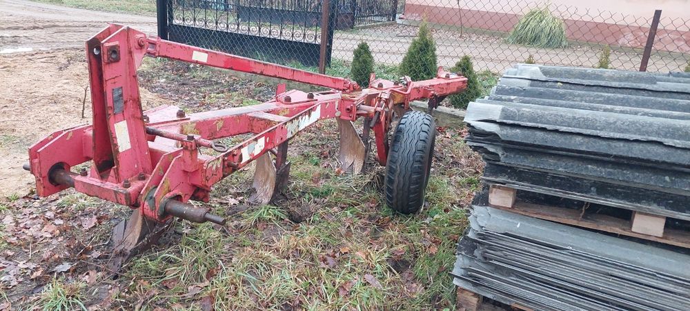 Pług 4-skibowy UNIA