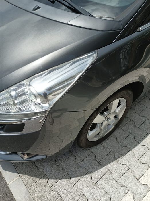Peugeot 5008 ano 2013