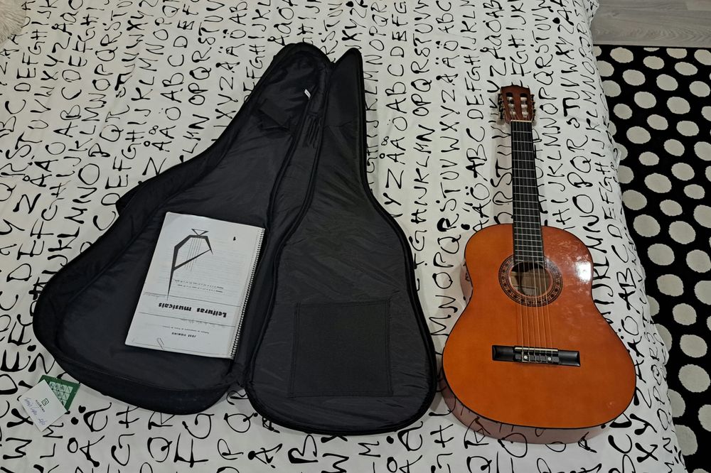 Guitarra de criança