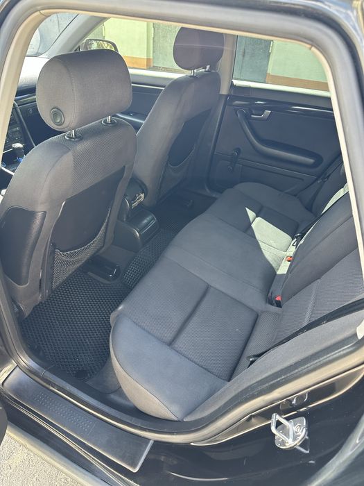 AUDI a4b6 2.0benz
