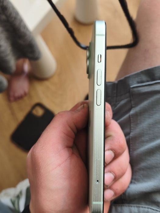 iPhone 15 256GB 86% bateria