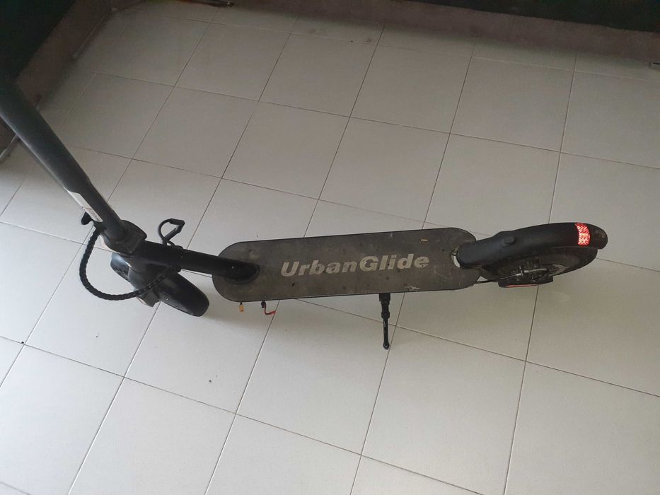 Vendo nao tem bataria mas leva cargador