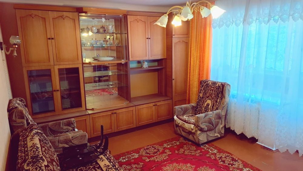 Чудова квартира. ЦУМ.5місць.Тривалий термін.Робимо документи.