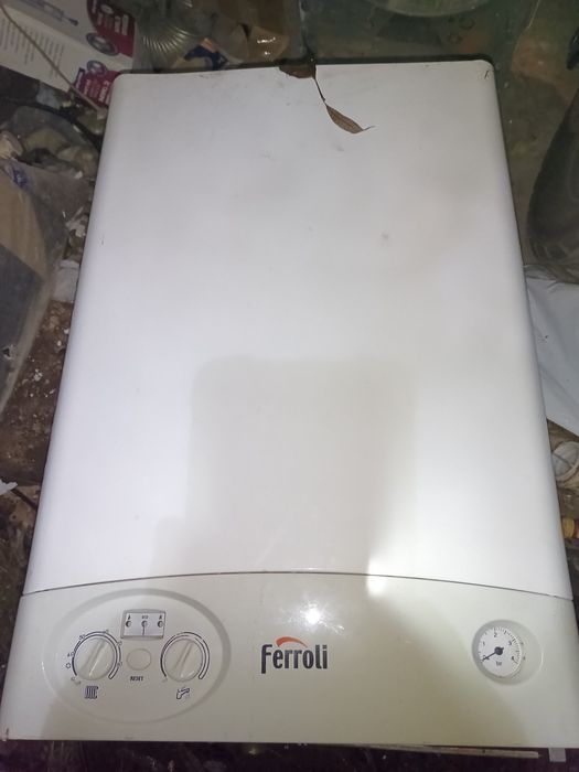 Котел Вайлант т6,т4 парапетний.Арістон(коминовий),, Арістон (парапетни