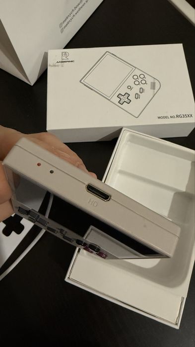 Портативна ігрова консоль Anbernic RG35XX 64GB Сіра
