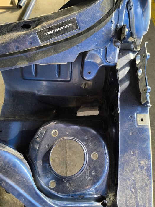 Кузов четверть левая пассат B8 uas