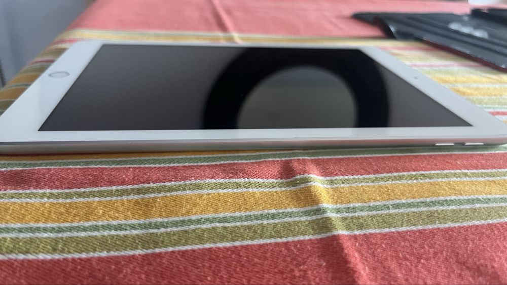 Ipad 6a Geração Como Novo