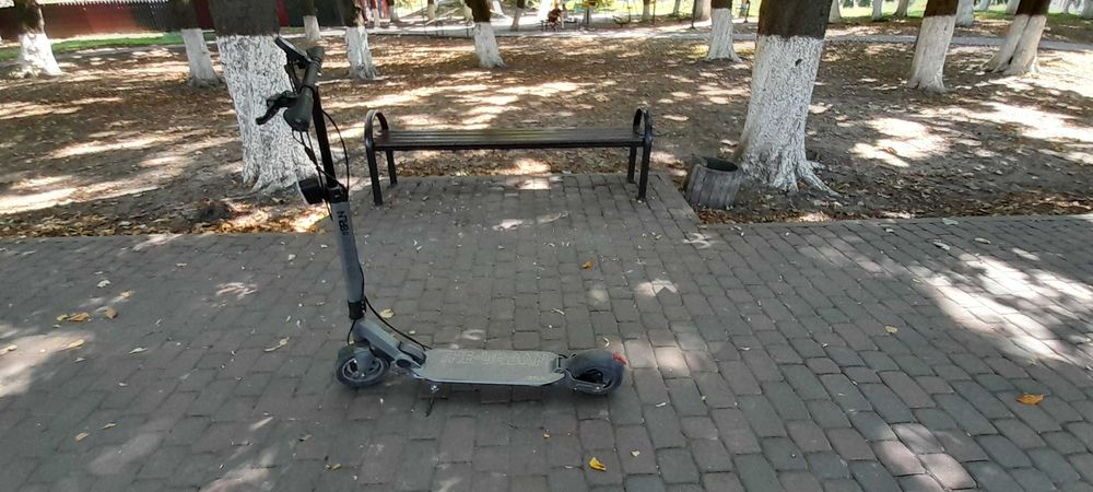 Продам свій електро самокат THE-URBAN