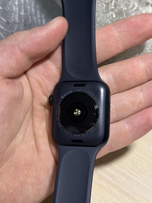 Apple Watch SE 2 44mm/Apple Watch SE (gen 2)