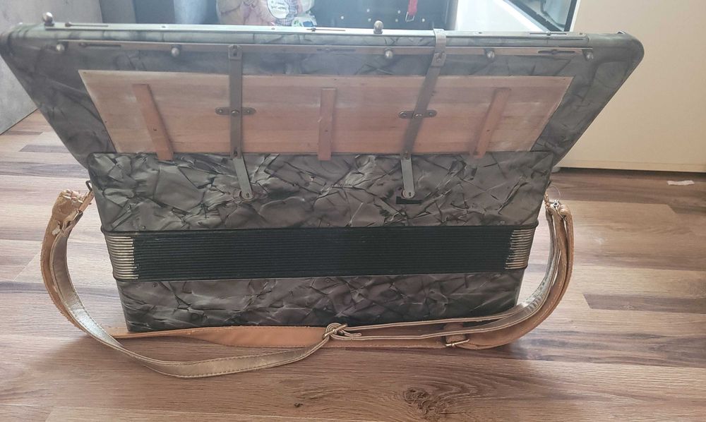 Uzywany Akordeon HONNER