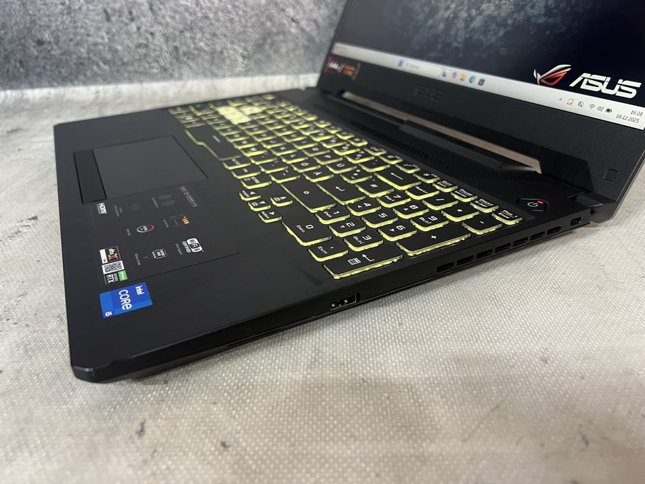 Asus TuF / i5 11400H 4.5GHz / 16GB DDR4 / 512SSD / RTX3050/ 15.6 144Hz