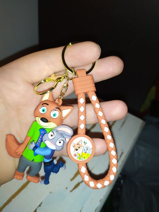 Zootopia Zwierzogród Judy Hops i Nick Bajer figurka brelok breloczek z