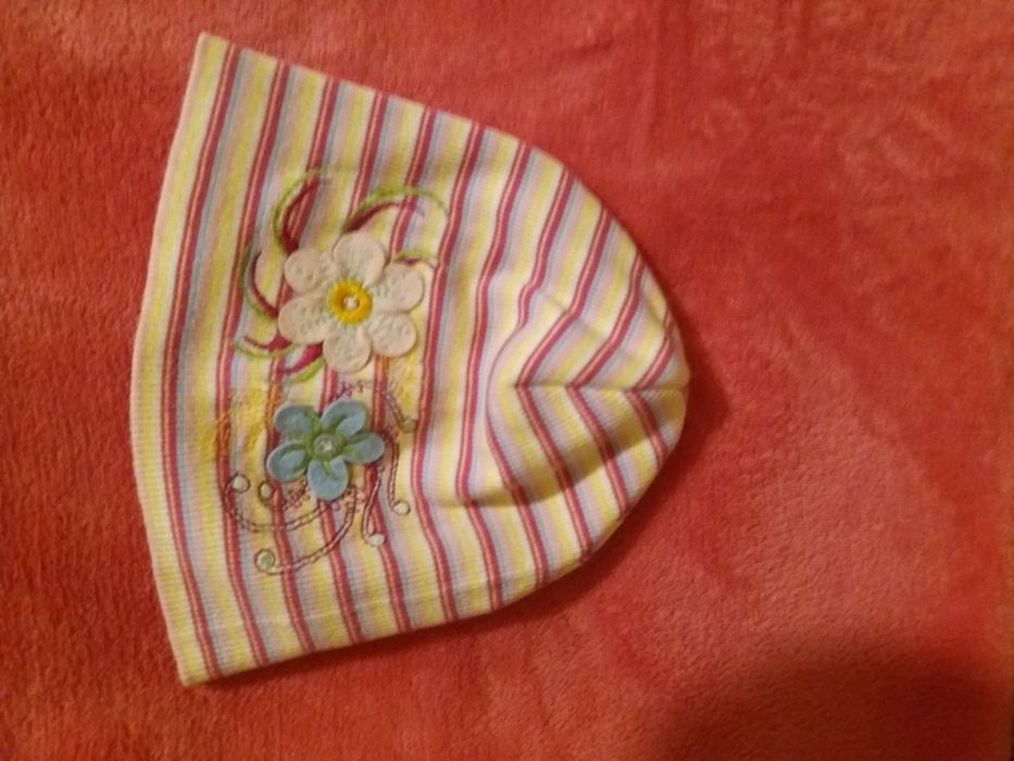 Czapka dla dziewczynki jesienna